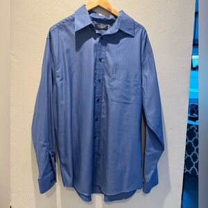 Roundtree & Yorke Men's Button-Front Dress Shirt in Blue
